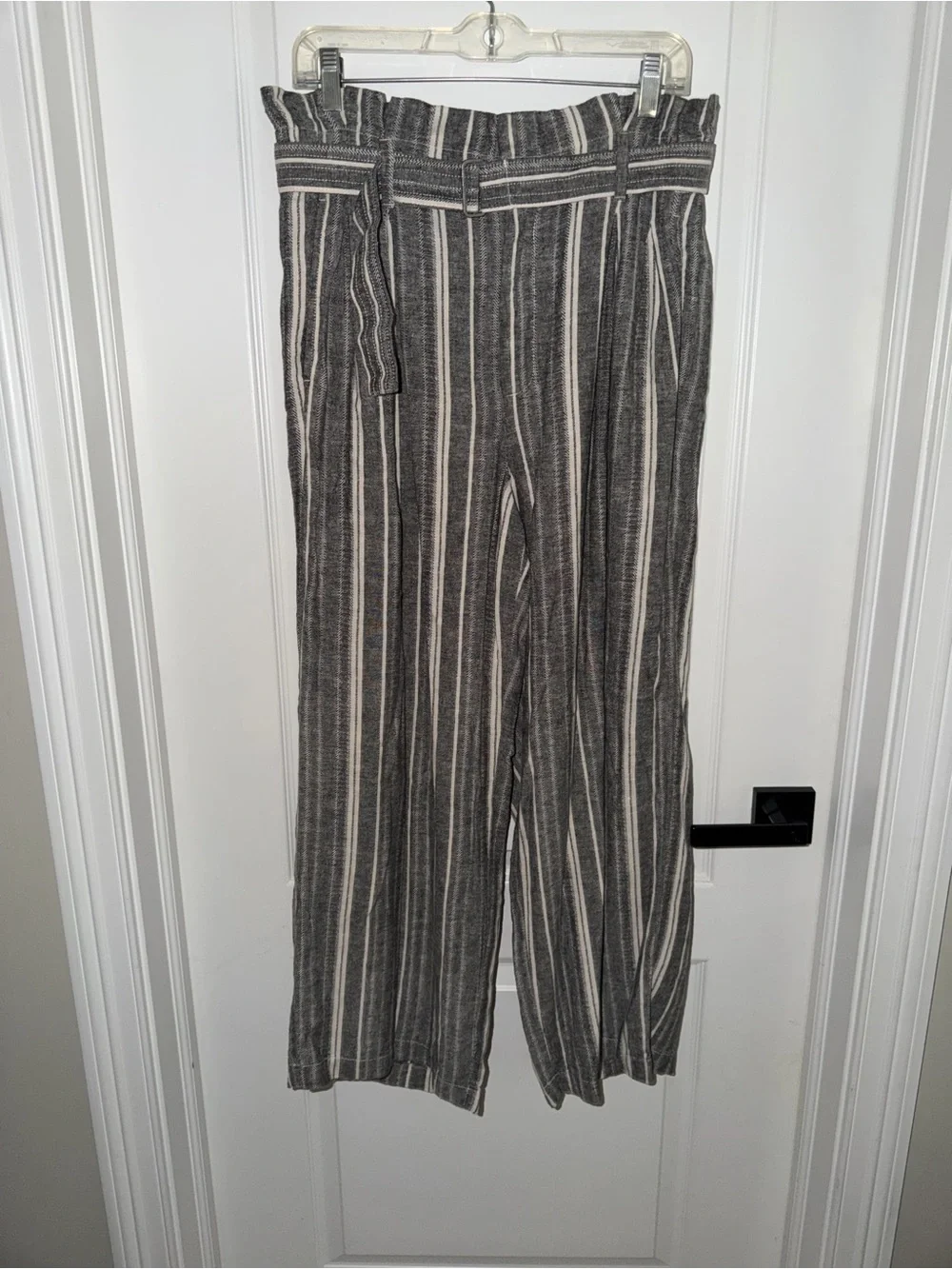 Banana Republic Paperbag Waist Wide Leg Linen Blend Pants Size 10 Gray Stripe